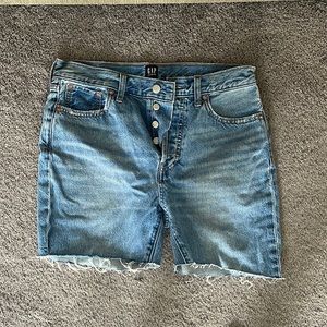 Gap Cut High Waist Boyfriend Jean Shorts Size 4/27